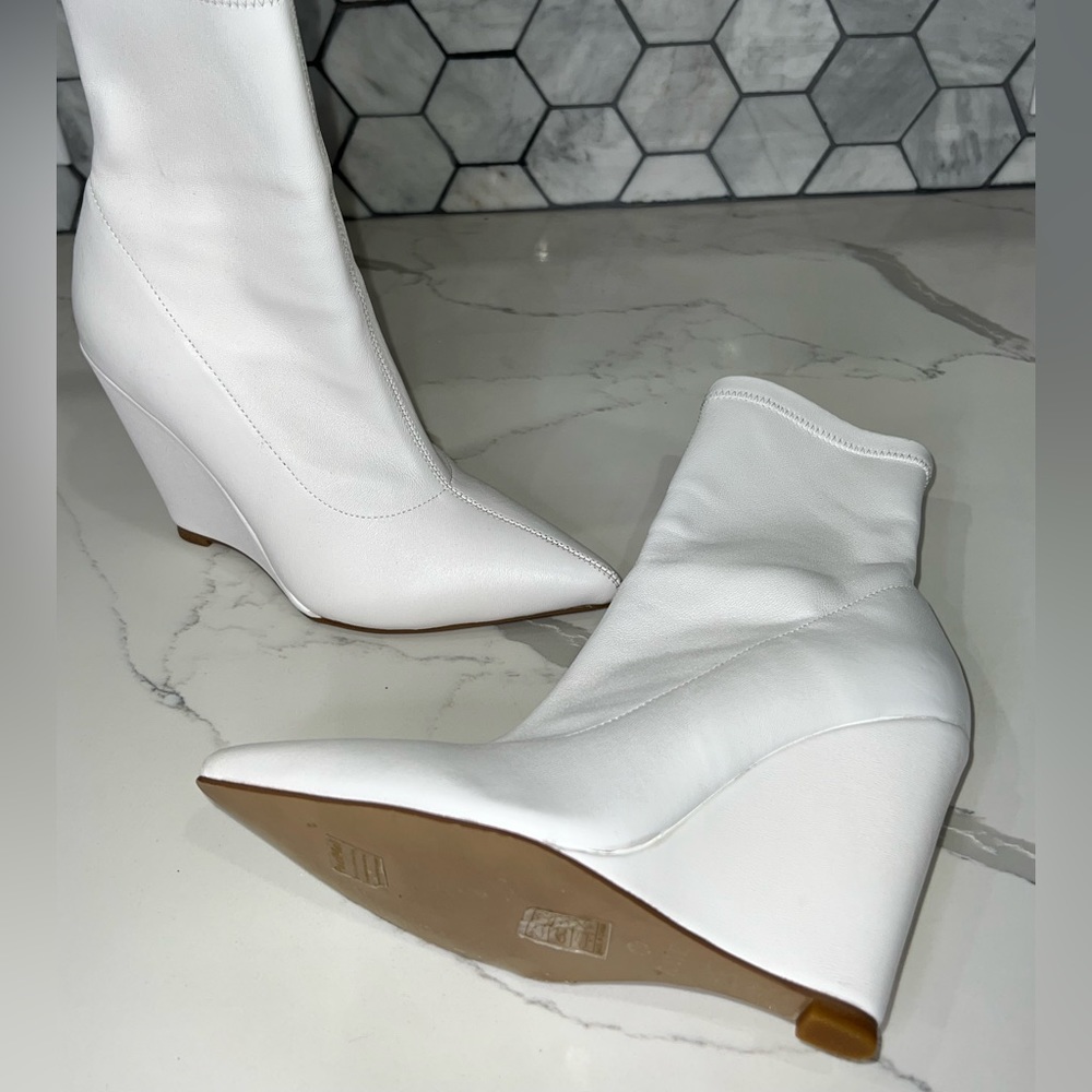 Raye “Lo Boot” - image 3